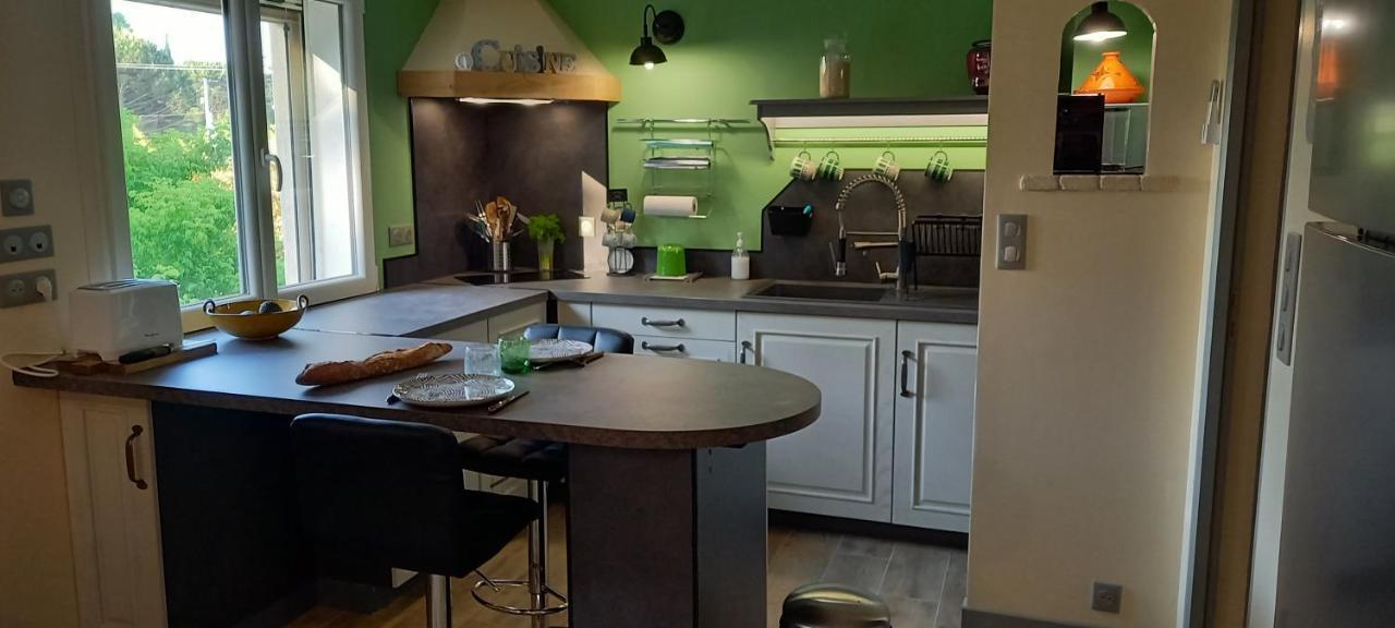 Logement Lumineux, Entierement Renove Avec Jardin Caumont-sur-Durance Eksteriør bilde